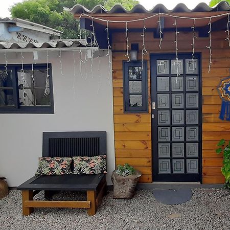 Villacasamarela Mini Casinhas De Hospedes Rio Vermelho Florianópolis Стая снимка